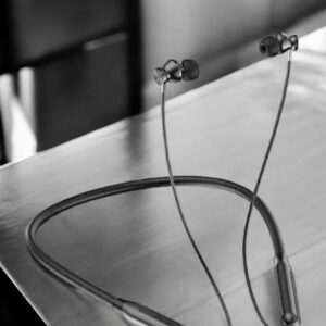 Dijital Göstergeli Kulak İçi Kablosuz Bluetooth Kulaklık Boyun Bantlı